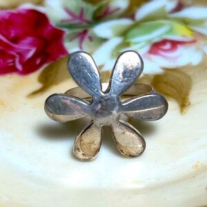Sterling Flower Vintage .925 Silver Ring